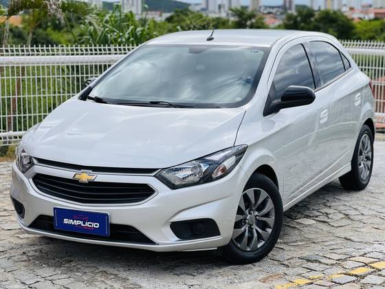 CHEVROLET ONIX 1.4 MPFI ADVANTAGE 8V FLEX 4P AUTOMÁTICO